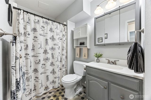 20813 66th Ave E, Spanaway, WA 98387