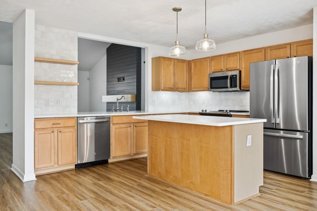 2005 Blossom Valley Ct, Mount Juliet, TN 37122