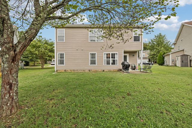 2005 Blossom Valley Ct, Mount Juliet, TN 37122