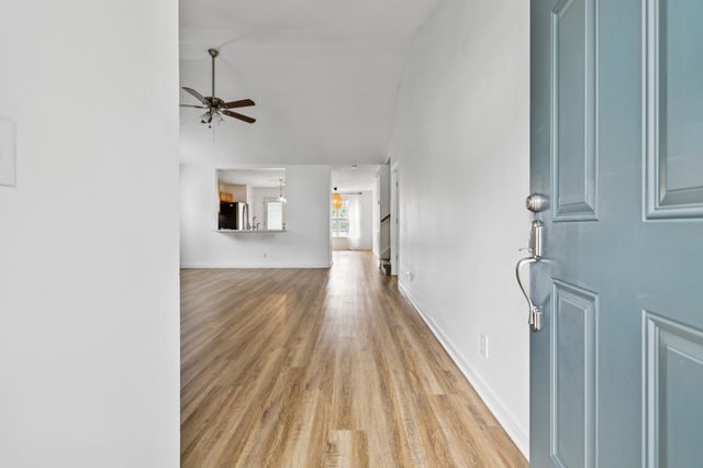 2005 Blossom Valley Ct, Mount Juliet, TN 37122