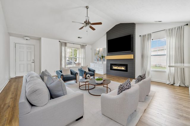 2005 Blossom Valley Ct, Mount Juliet, TN 37122