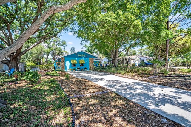 2159 BARCELONA WAY S, St Petersburg, FL 33712