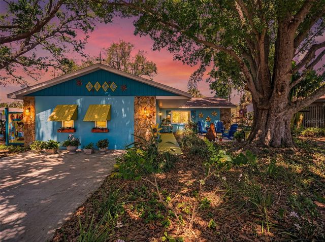 2159 BARCELONA WAY S, St Petersburg, FL 33712