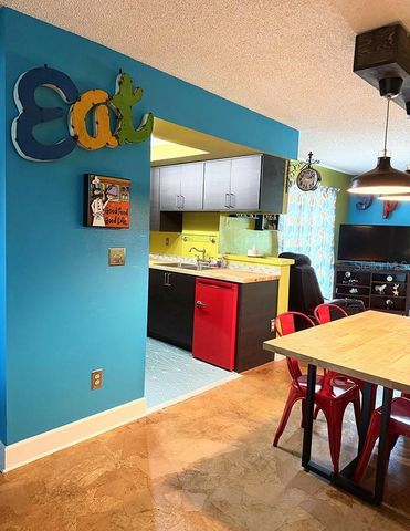 2159 BARCELONA WAY S, St Petersburg, FL 33712