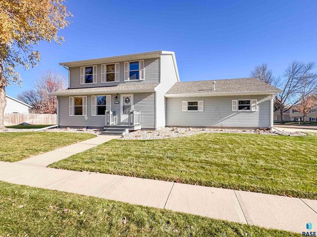 900 S Parkview Blvd Boulevard, Brandon, SD 57005