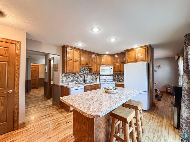 900 S Parkview Blvd Boulevard, Brandon, SD 57005