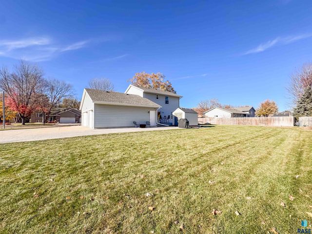 900 S Parkview Blvd Boulevard, Brandon, SD 57005