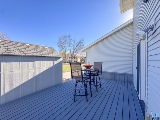 900 S Parkview Blvd Boulevard, Brandon, SD 57005