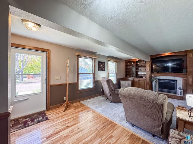 900 S Parkview Blvd Boulevard, Brandon, SD 57005