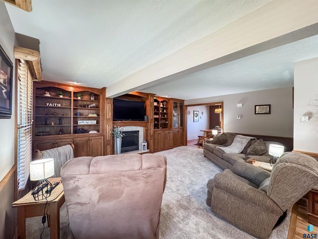 900 S Parkview Blvd Boulevard, Brandon, SD 57005