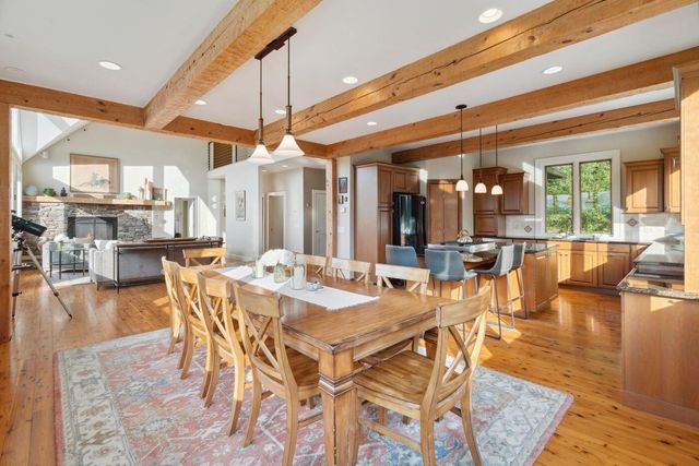 237 Points North Road, Stowe, VT 05672