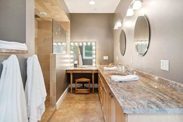 237 Points North Road, Stowe, VT 05672