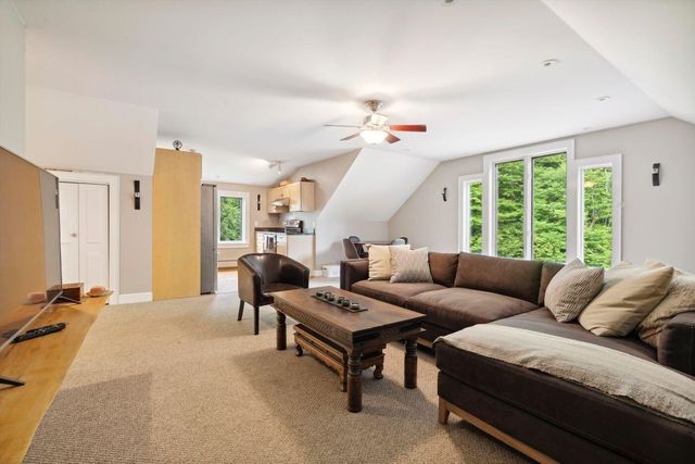 237 Points North Road, Stowe, VT 05672