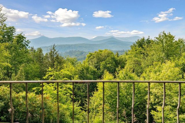 237 Points North Road, Stowe, VT 05672