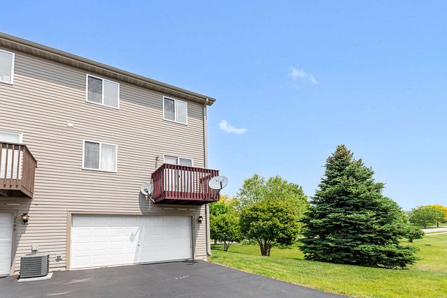 2110 Austrian Pine Street, Lockport, IL 60441