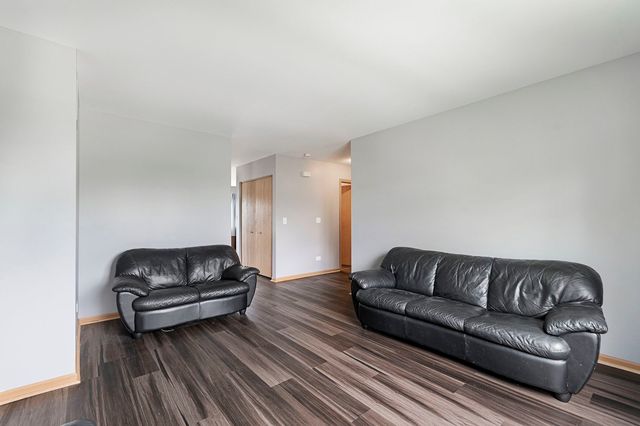 2110 Austrian Pine Street, Lockport, IL 60441