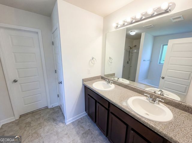 1209 Vienna Court, Hampton, GA 30228