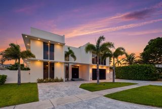 284 NE 7th Street, Boca Raton, FL 33432