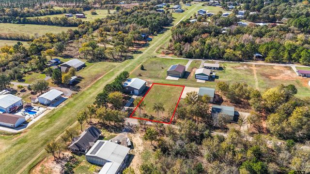 11612 Kitty Hawk Dr, Frankston, TX 75763