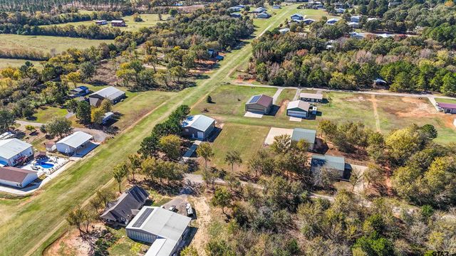 11612 Kitty Hawk Dr, Frankston, TX 75763