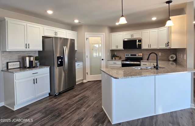 10875 BROADACRE DRIVE, Holts Summit, MO 65043