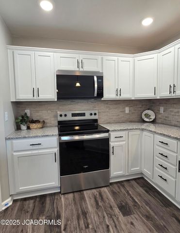 10875 BROADACRE DRIVE, Holts Summit, MO 65043