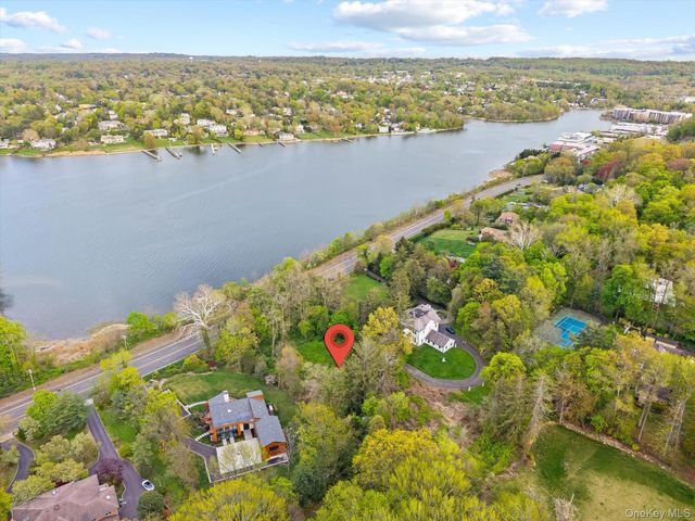 367 E Shore Road, Great Neck, NY 11023
