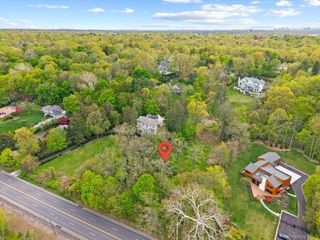 367 E Shore Road, Great Neck, NY 11023