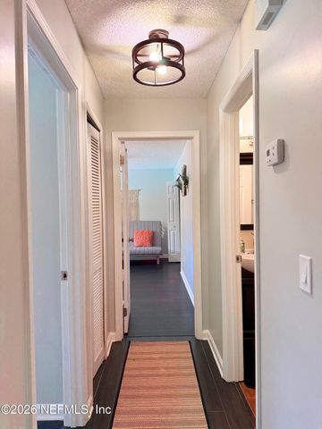 7748 PEPPER Circle E, Jacksonville, FL 32244