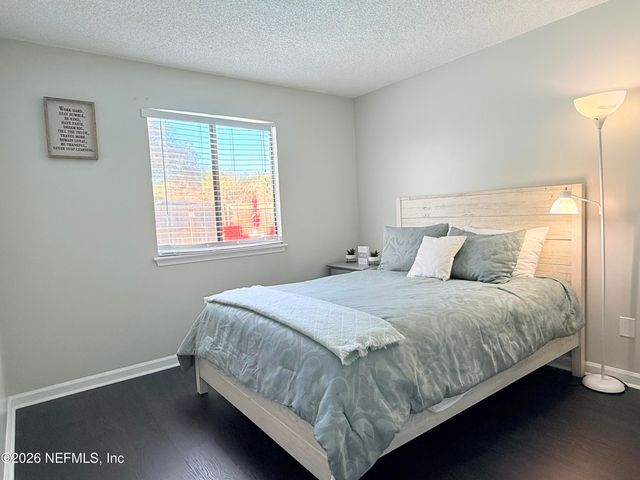 7748 PEPPER Circle E, Jacksonville, FL 32244