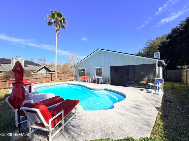 7748 PEPPER Circle E, Jacksonville, FL 32244