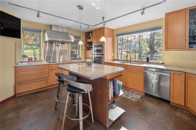 862 East Street, Oneonta, NY 13820