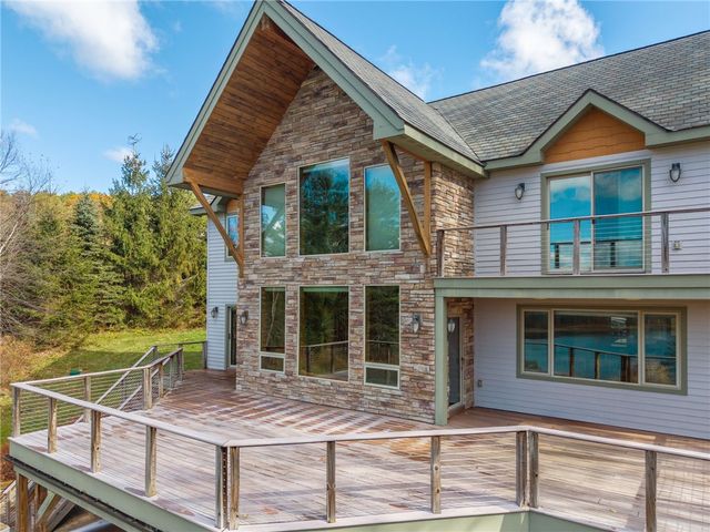 862 East Street, Oneonta, NY 13820