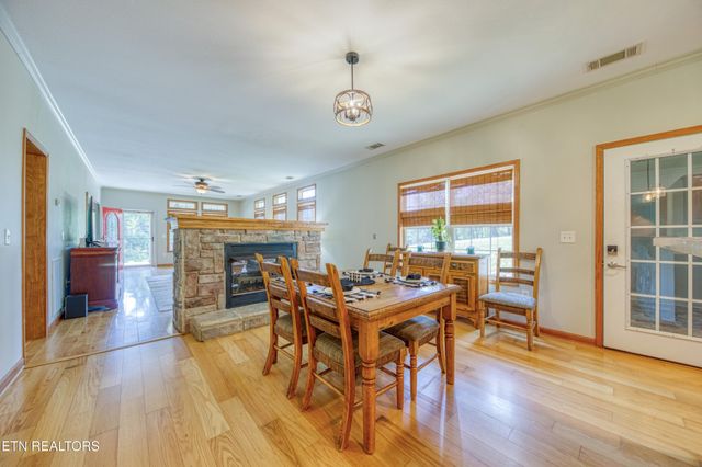 2307 Stock Creek Rd, Knoxville, TN 37920