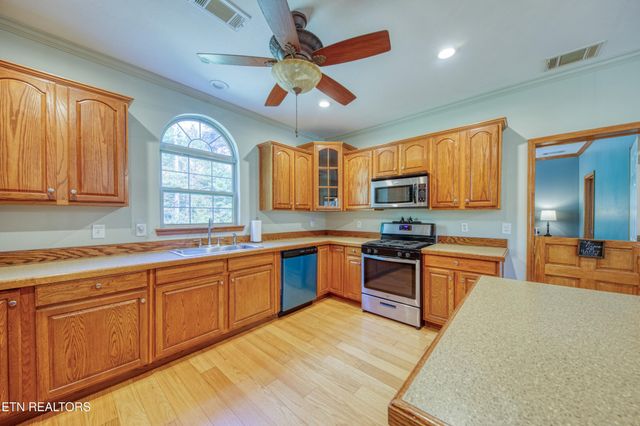 2307 Stock Creek Rd, Knoxville, TN 37920