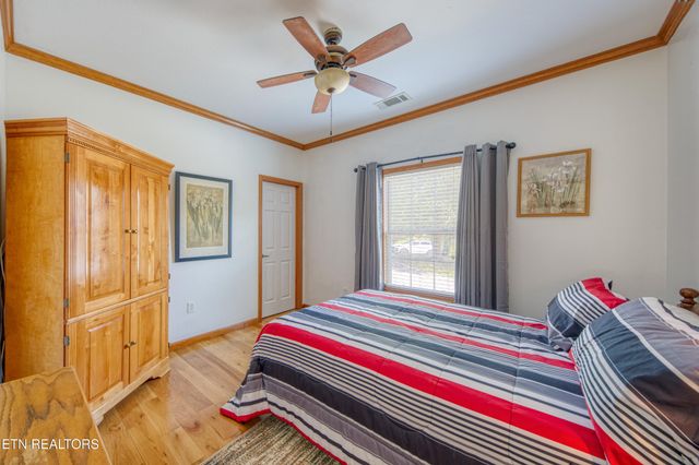 2307 Stock Creek Rd, Knoxville, TN 37920