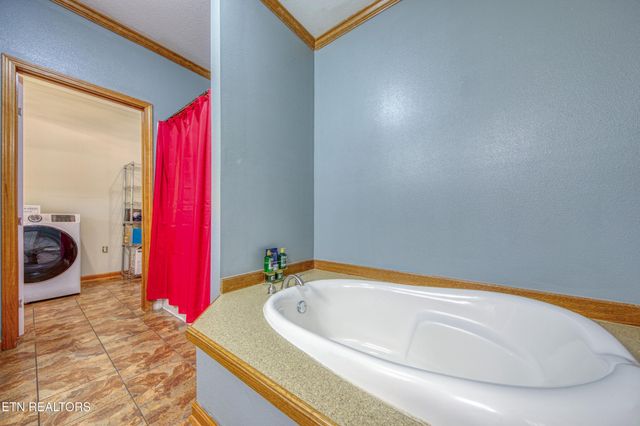 2307 Stock Creek Rd, Knoxville, TN 37920