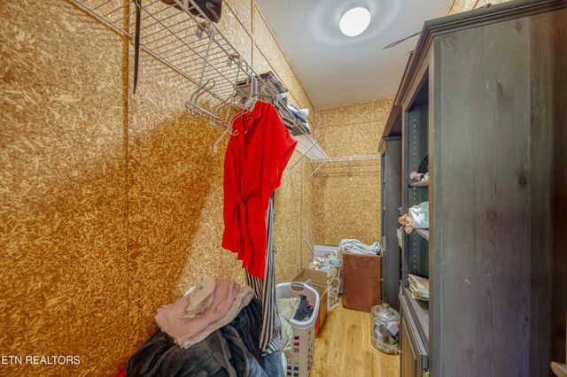 2307 Stock Creek Rd, Knoxville, TN 37920