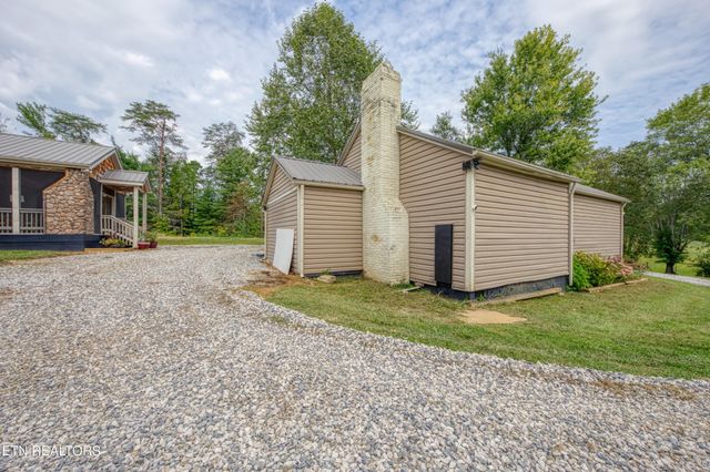 2307 Stock Creek Rd, Knoxville, TN 37920