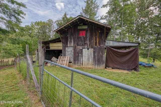 2307 Stock Creek Rd, Knoxville, TN 37920