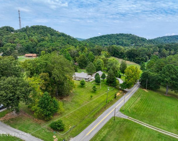 2307 Stock Creek Rd, Knoxville, TN 37920