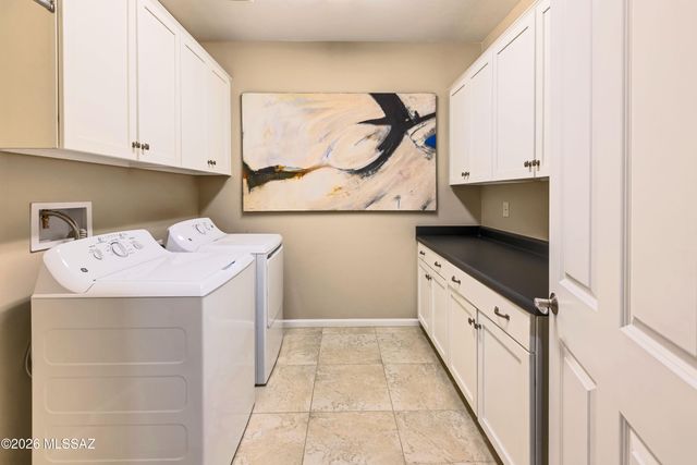 31547 S Misty Basin Road, Oracle, AZ 85623