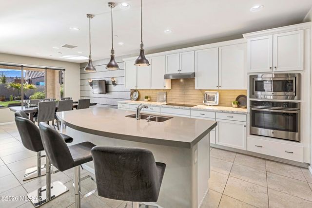 31547 S Misty Basin Road, Oracle, AZ 85623