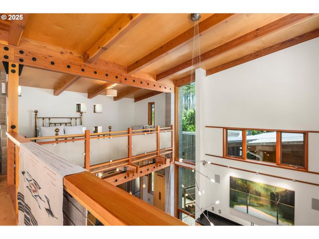 49348 MCKENZIE Hwy, Vida, OR 97488