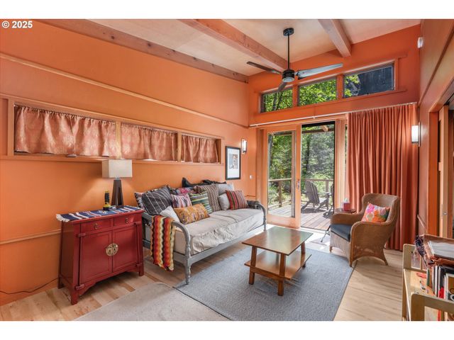 49348 MCKENZIE Hwy, Vida, OR 97488