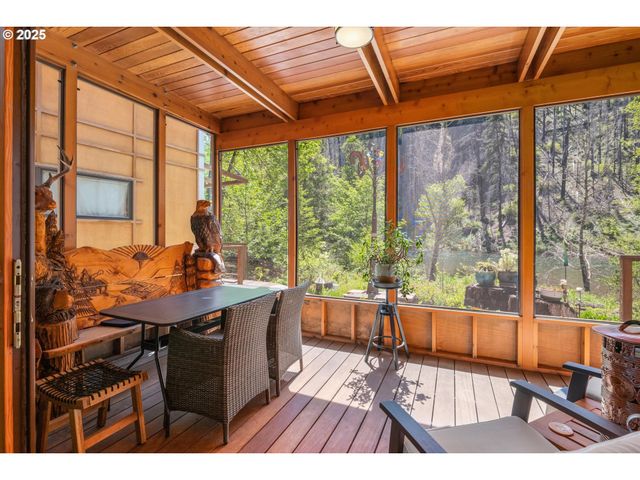 49348 MCKENZIE Hwy, Vida, OR 97488