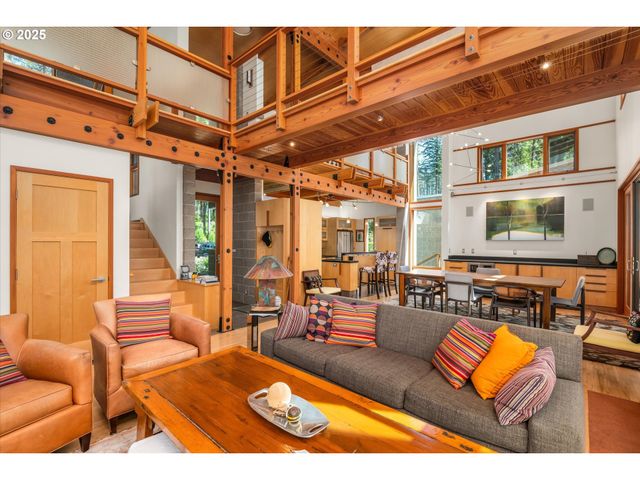 49348 MCKENZIE Hwy, Vida, OR 97488