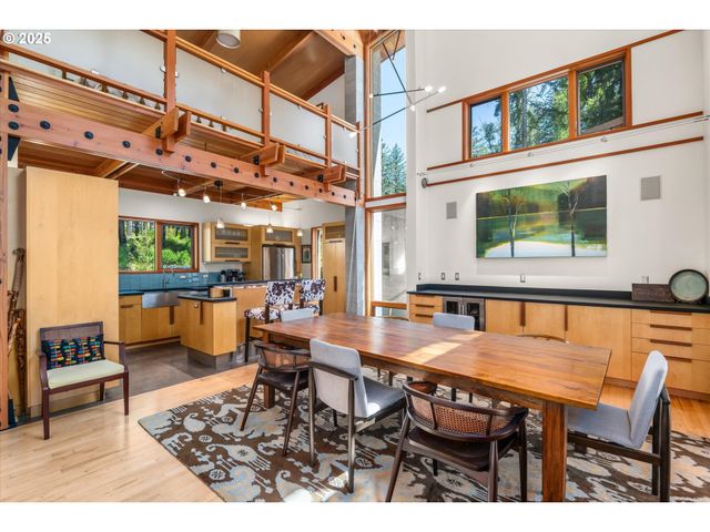 49348 MCKENZIE Hwy, Vida, OR 97488