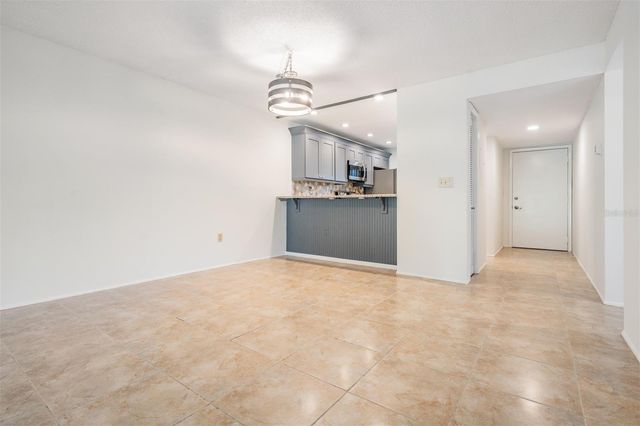 124 NINA WAY 24, Oldsmar, FL 34677