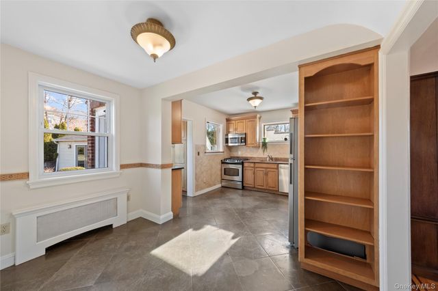 180 Kneeland Avenue, Yonkers, NY 10705